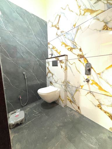 Bathroom 5, Hotel Vaibhav palace, Ujjain