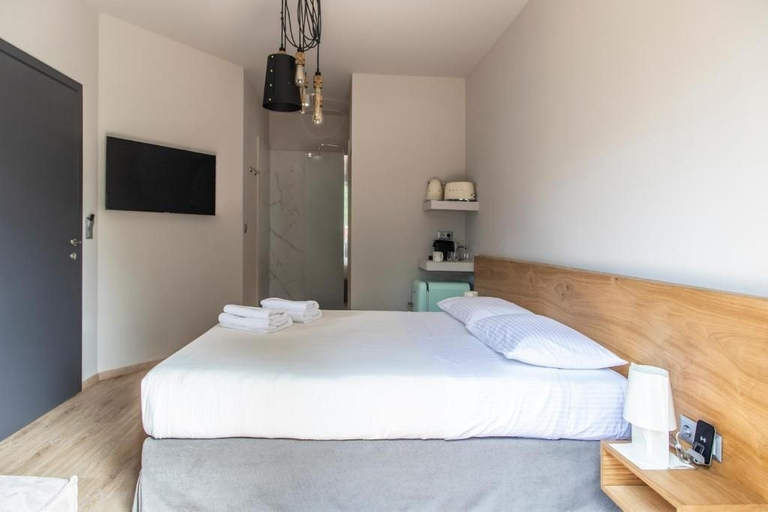 Room 1, Citylinkers Suites, Attica