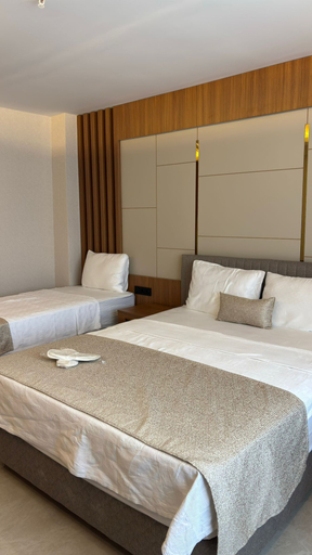 Room 5, Golden Vera Hotel, Merkez