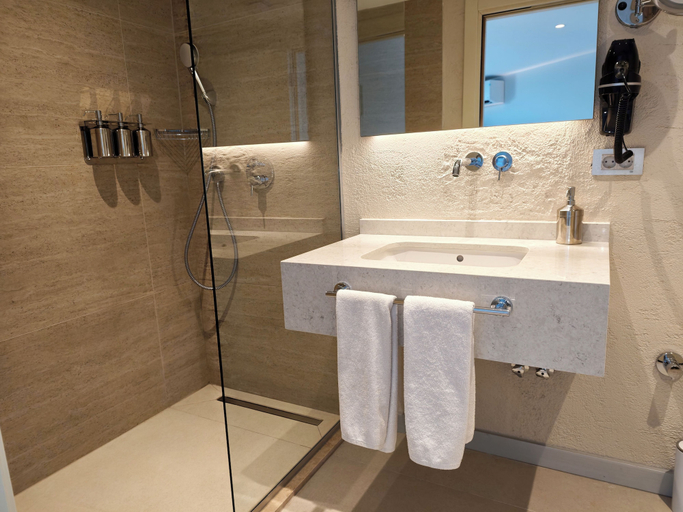 Bathroom 5, The Corner Park Hotel, Antalya