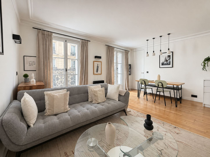 Living area 3, Charmant Appartement 2 pièces Montmartre, Paris