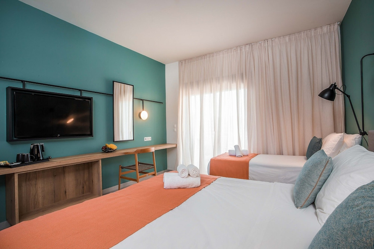 Bedroom 2, MAZOREN ART HOTEL, South Aegean