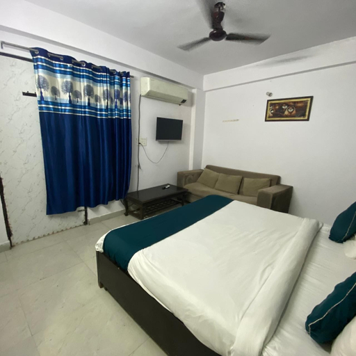 Room 3, Roomshala 29 Silver Grand (Noida sec-49), Gautam Buddha Nagar