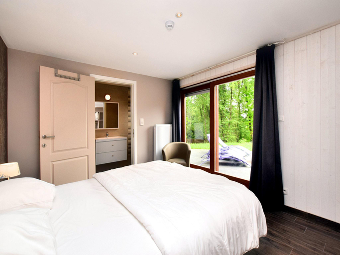 Bedroom 2, Luxurious Chalet in Beauraing with Sauna, Ardennes