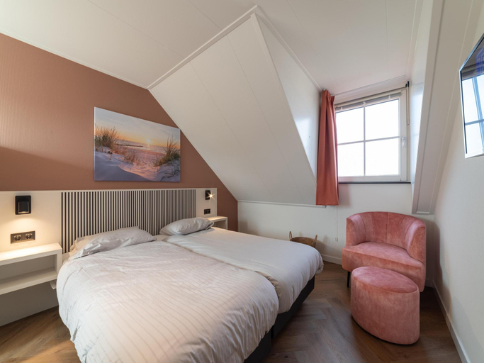 Bedroom 4, Aesthetic Family Villa in Colijnsplaat, Noord-Beveland