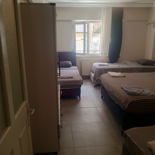 Room 4, Anka 1, Merkez