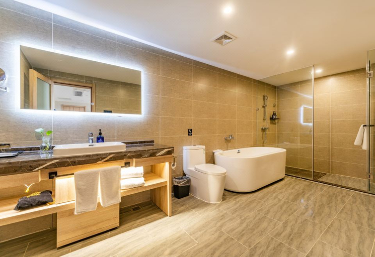 Bathroom 3, Starway Hotel Suqian Bus Station, Suqian