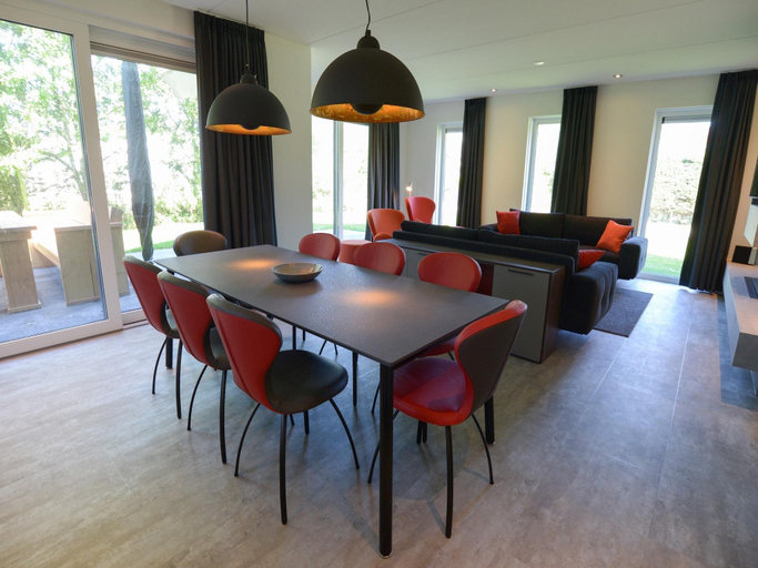 Food & Drinks 4, Villa in Texel near Beach and Nature Reserve, Texel