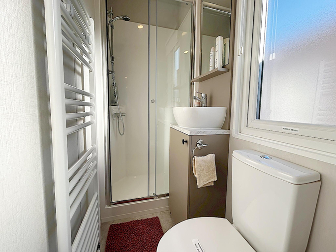 Bathroom, Comfortable Family Chalet in Hollum, Ameland