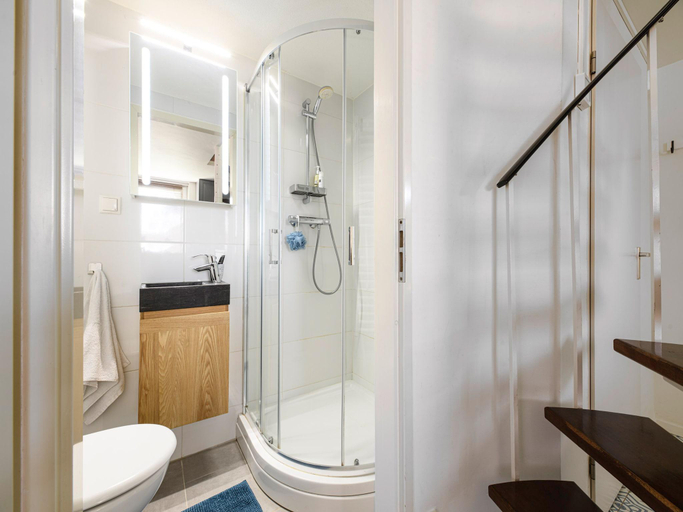 Bathroom 3, Villa in Loosdrecht with sunny balcony, Wijdemeren