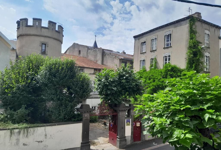 Exterior 5, La Tour Richelieu, Puy-de-Dôme