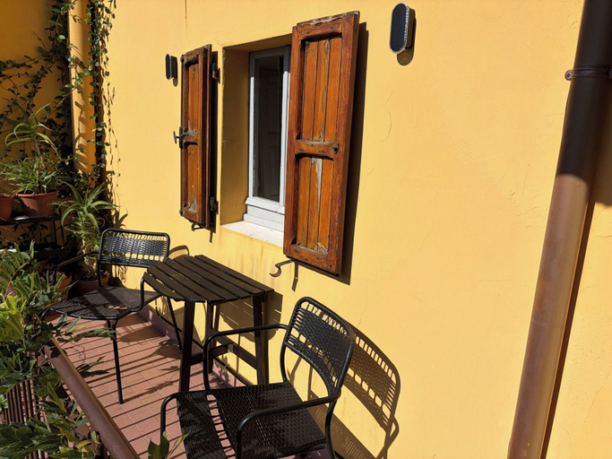 Property grounds, House - Sleeps 6 - Garden, Parking, Pet Friendly, Lucca