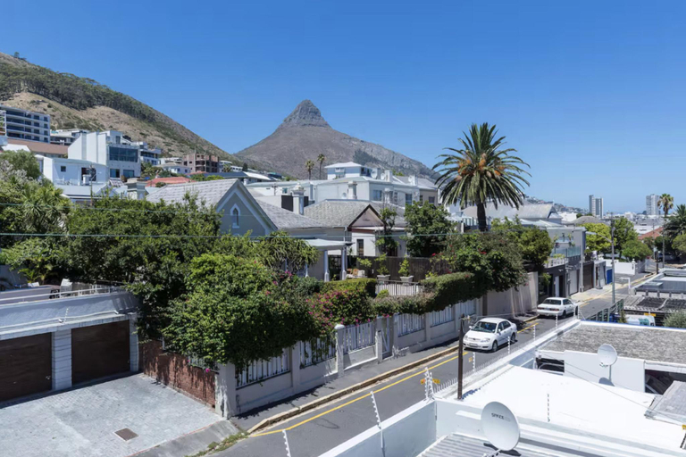 5, Seaview Bliss, a Sunny Apartment and Pool, City of Cape Town