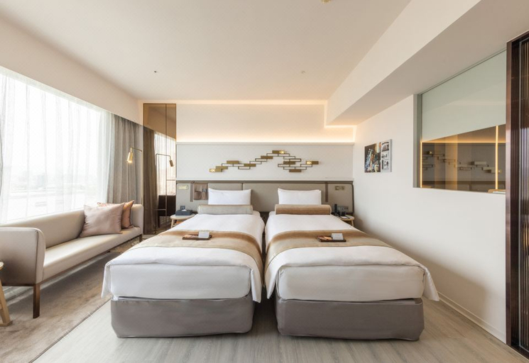 Bedroom 2, Taipei Garden Hotel, Taipei City
