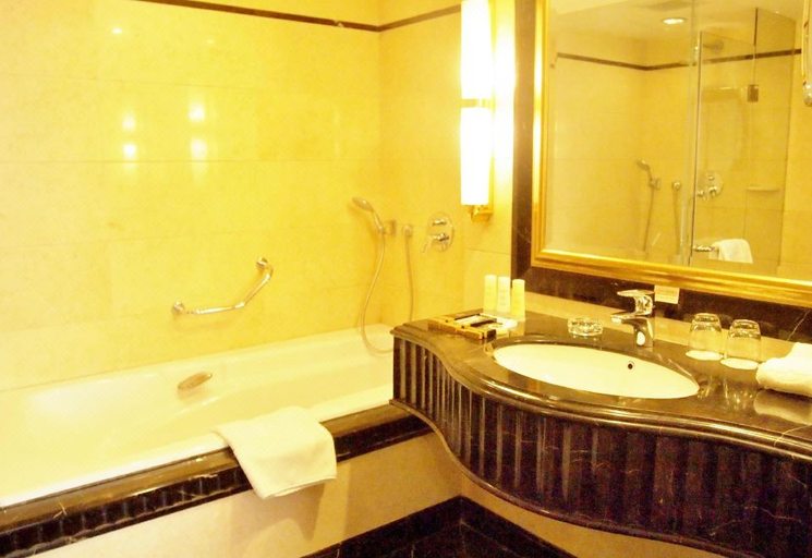 Bathroom 3, Hotel President, Macao