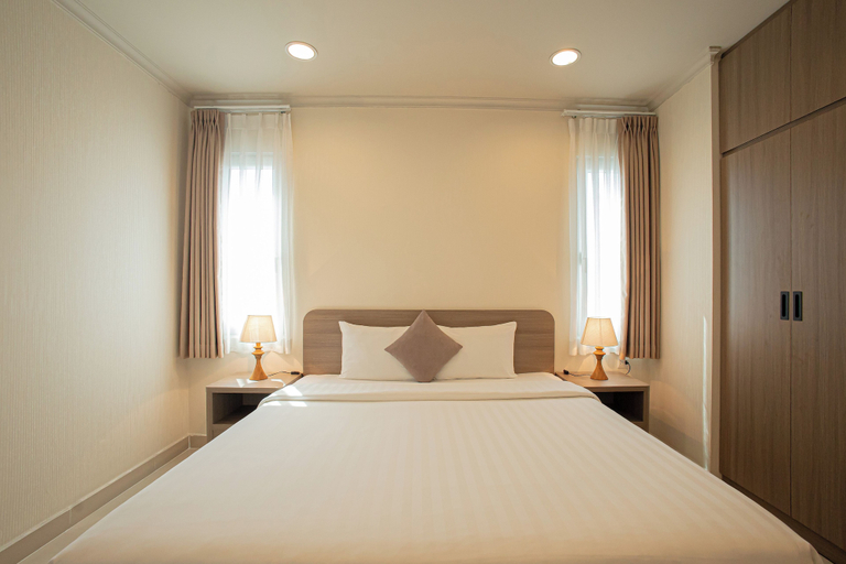 Bedroom 3, Mayfair Suites, District 1