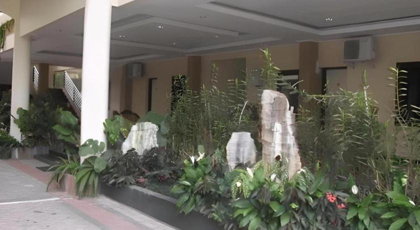 Exterior & Views 3, Grand Mansion Hotel Blitar, Blitar