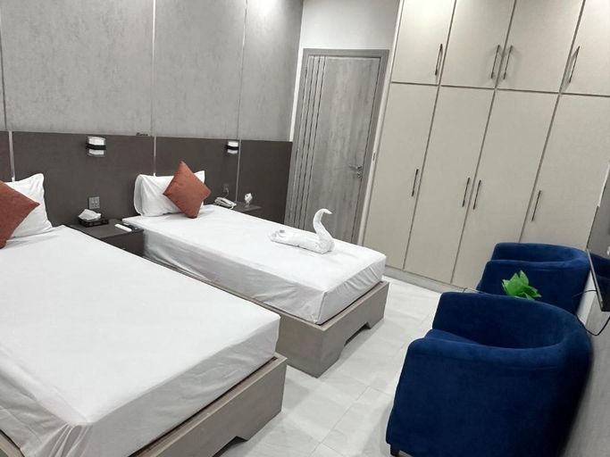 Room 4, Global Inn Hotel & Apartments, Lahore