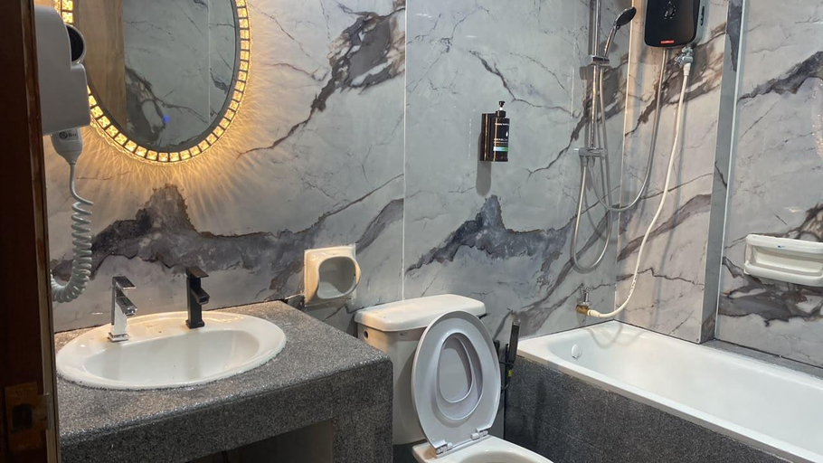 Bathroom 5, GOLDEN PALMS HOTEL, Lahad Datu