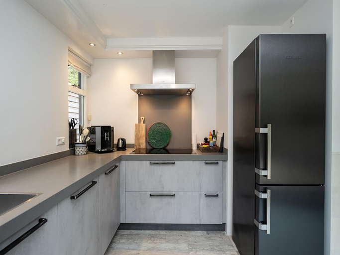 Kitchen 4, Lovely 4-person villa with private pool, Texel