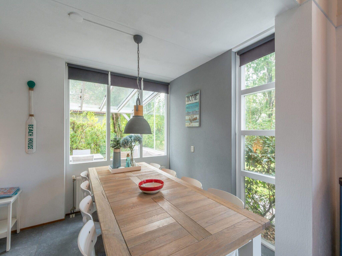 Food & Drinks 3, Holiday Home by Beach in Ooghduyne, Den Helder