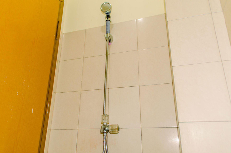 5, Homey And Warm Studio Room At Tifolia Apartment, East Jakarta
