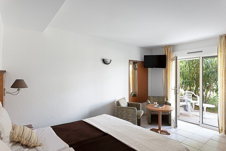 Room 2, La Residence Maristella, Haute-Corse
