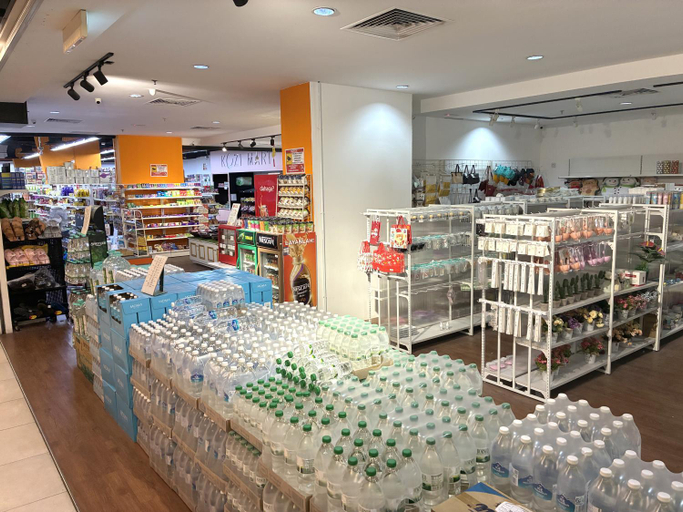 Food & Drinks 5, Kuching Kozi Square City View 7B, Kuching