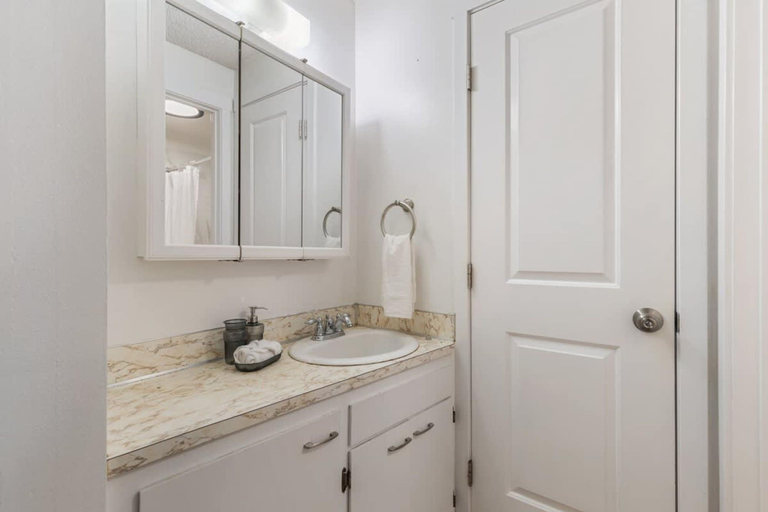 Room 1, Comfortable Townhouse in Ash Way Lynnwood, Snohomish