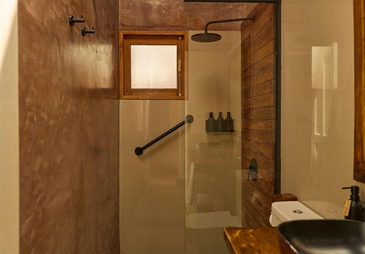 Bathroom 4, Our Habitas Atacama, El Loa