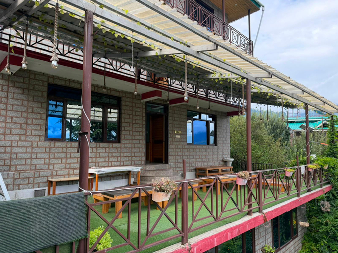 Food & Drinks, Kanyal Heights, Kullu