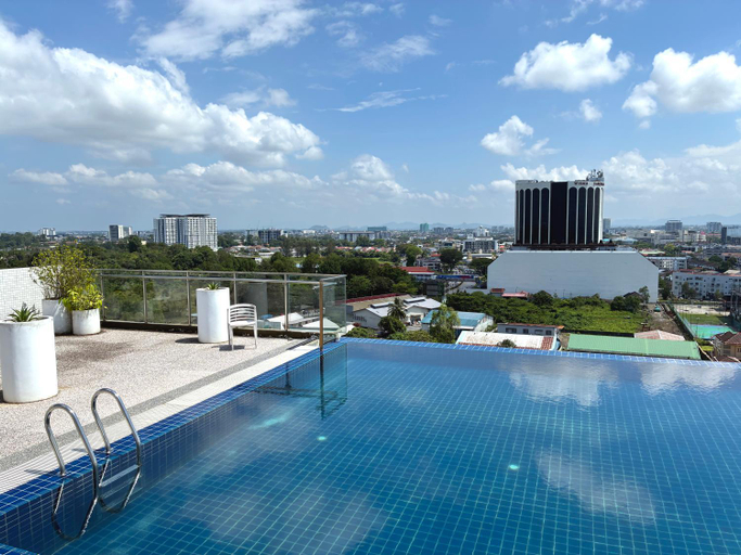Sport & Beauty 2, Kuching Kozi Square City View 7B, Kuching