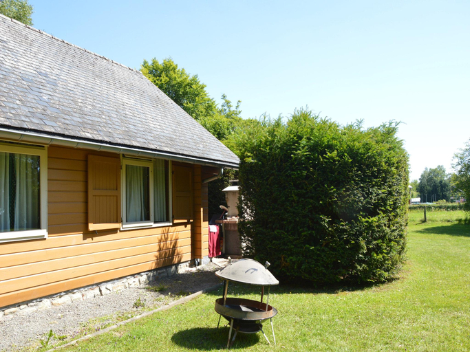 Exterior & Views 2, Scenic Chalet in Ovifat, Liège