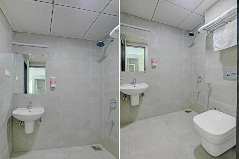 Bathroom 3, Super Townhouse PBG Mall Vashi, Thane