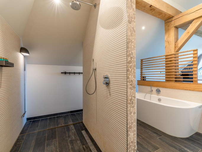 Bathroom 2, Luxurious and sustainable 6-person holiday villa, Texel