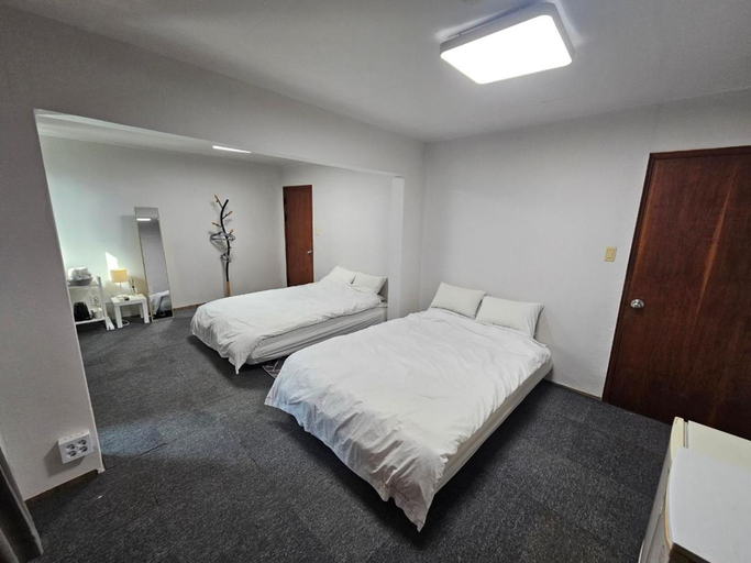 Bedroom 4, Bandal Book & Stay, Sokcho