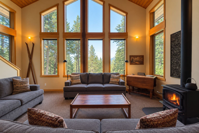 Living area 3, Montaska Cabin 2 Bedroom Cabin, Chelan