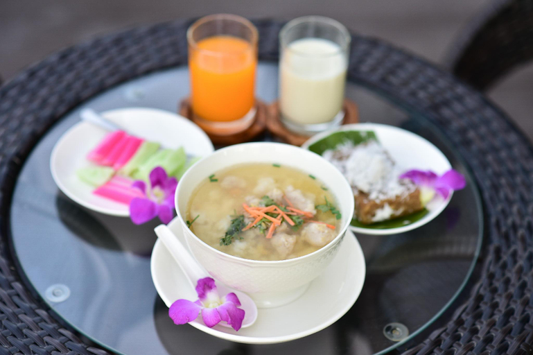 Food & Drinks 5, Happy Room, Muang Chiang Rai