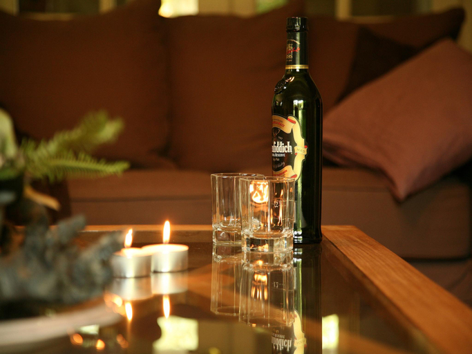 Food & Drinks 4, Countryside Chalet in Bomal sur Ourthe with Sauna, Balcony, Luxembourg