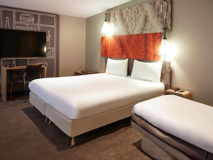 Bedroom 3, ibis Paris Canal Saint-Martin, Paris
