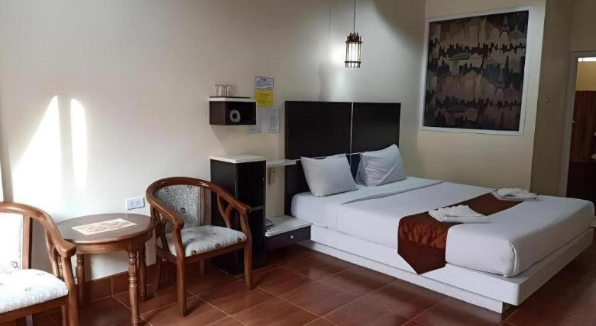 Bedroom 3, V.hotel & resort, Hat Yai