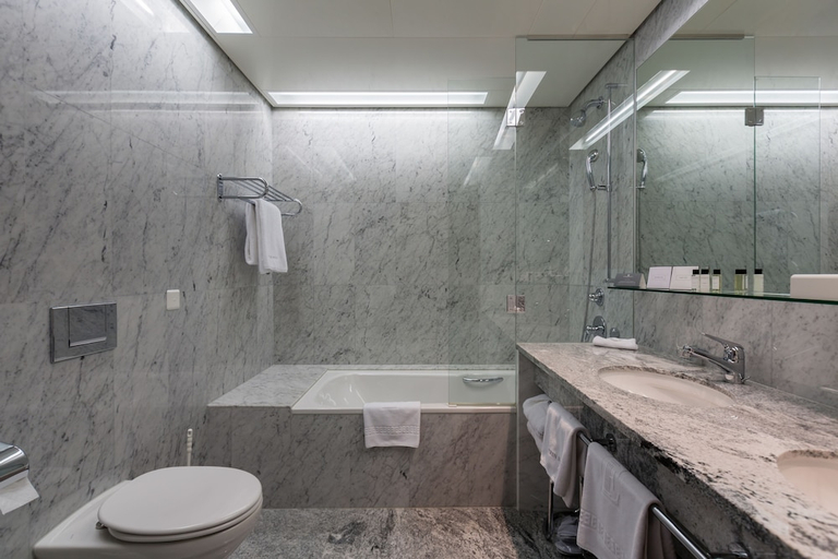 Bathroom 4, Einstein St. Gallen, Sankt Gallen