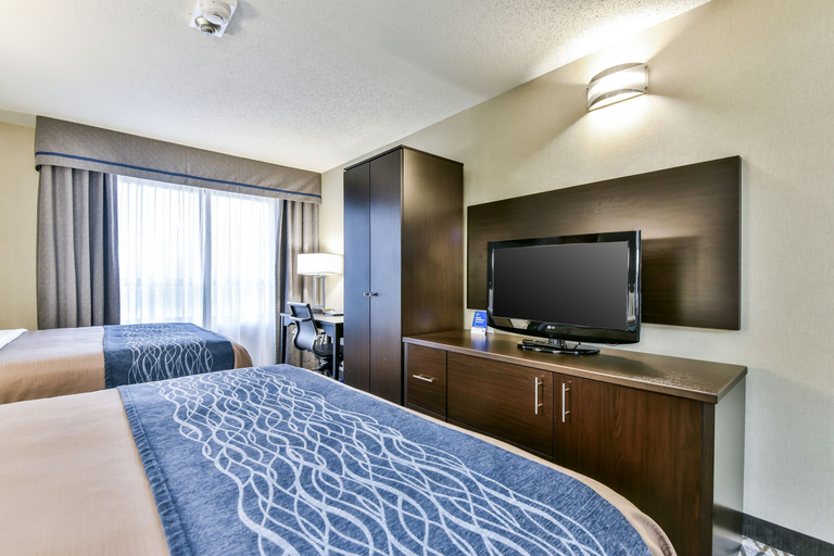 Bedroom 4, Comfort Hotel Airport North, Toronto