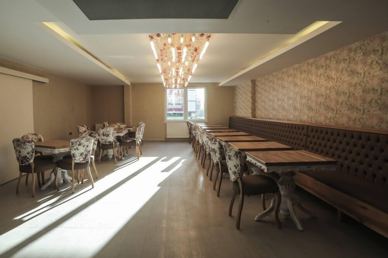Food & Drinks 3, Royal Milano Hotel, Merkez