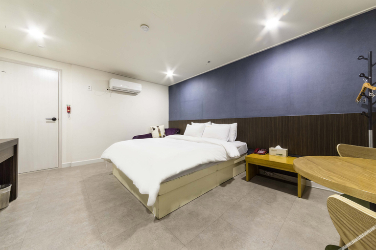 Bedroom 3, Suwon (Ingyedong) New M, Suwon