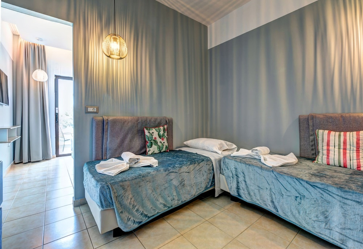 Bedroom 3, Lindos Breeze Beach Hotel, South Aegean