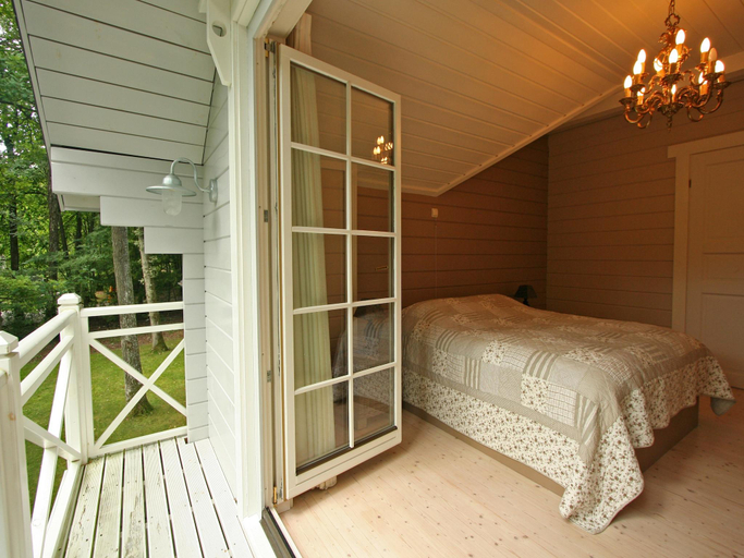 Bedroom 2, Countryside Chalet in Bomal sur Ourthe with Sauna, Balcony, Luxembourg