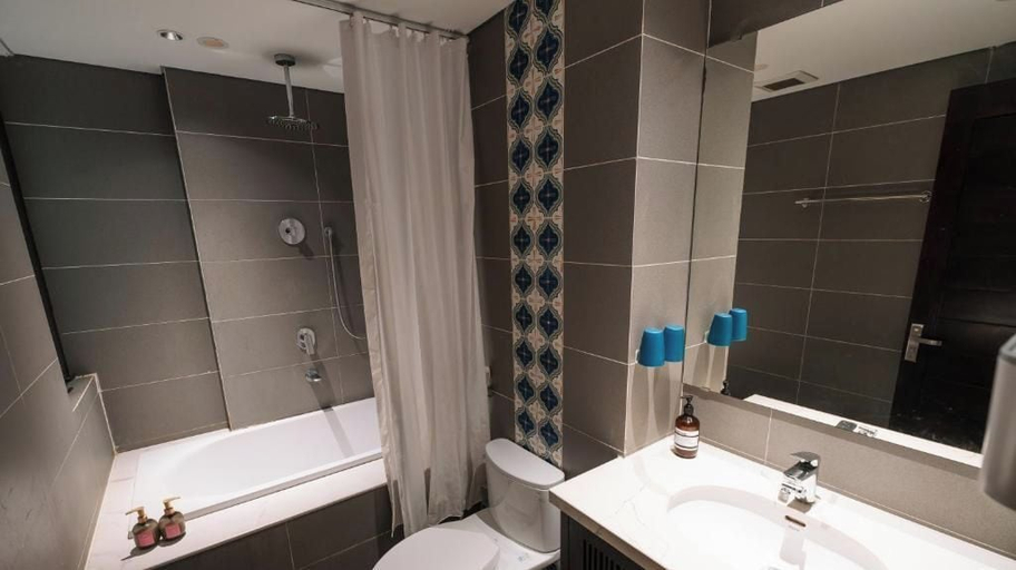 Bathroom 4, Spacious Modern Apt -2BR2BA- In Center, Đống Đa