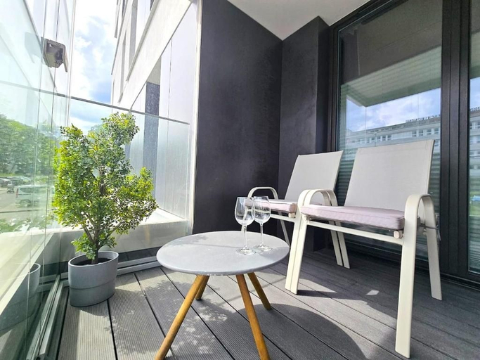 Terrace/patio, Apartament Nicole by Q4 Apartments, Gdynia