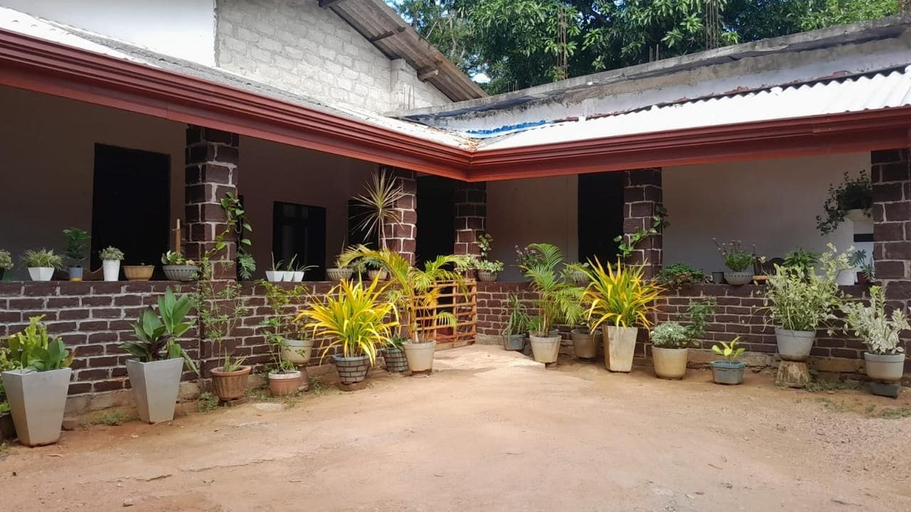 Property grounds 4, Ananthara Cultural And Wellness Retreat, Palugaswewa